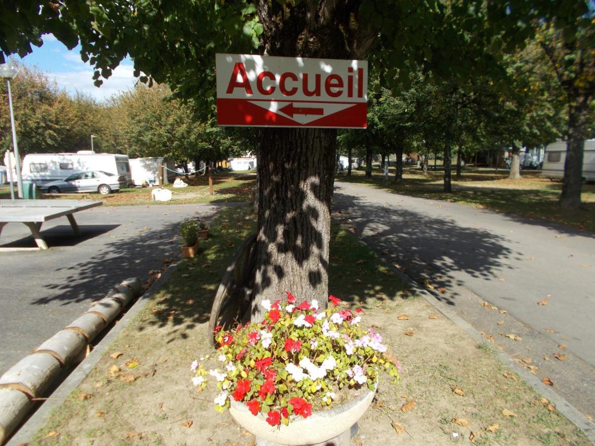 Mobil-Home Au Pied Des Pyrenees Castillon-en-Couserans Exterior photo